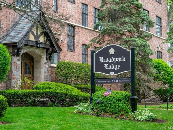 2 Westchester Ave, Unit 3K, White Plains, NY 10601