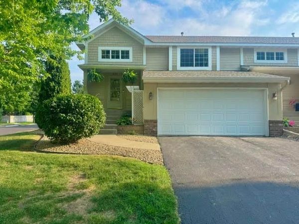701 S Oaks Drive , Hastings, MN 55033