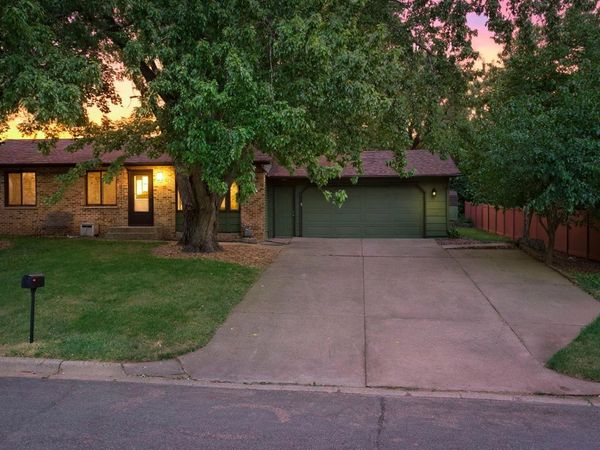 2865 Upper 79th Court E, Inver Grove Heights, MN 55076