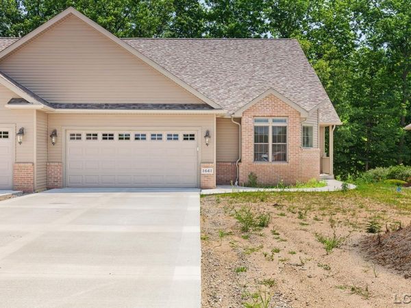 1641 Rivers Edge , Adrian, MI 49221
