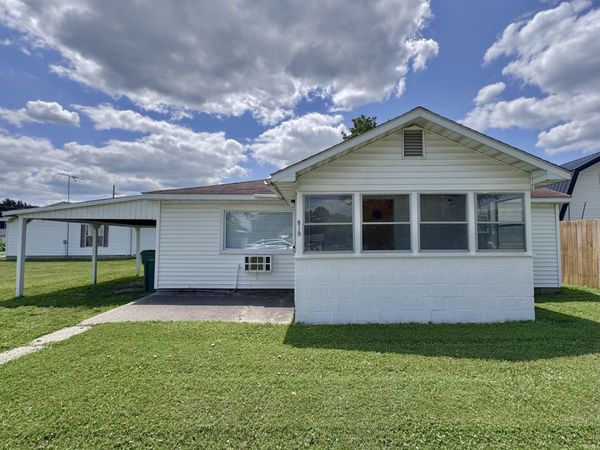 819 Uncle Tom Street, Greentown, IN 46936
