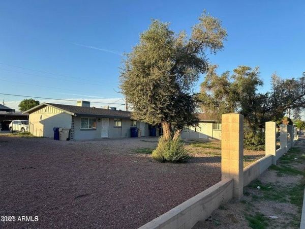 6033 W OREGON Avenue, Glendale, AZ 85301