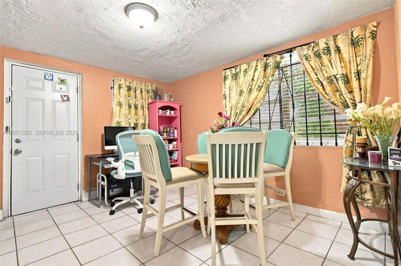 2439 Mayo St, Hollywood, FL 33020 Photo