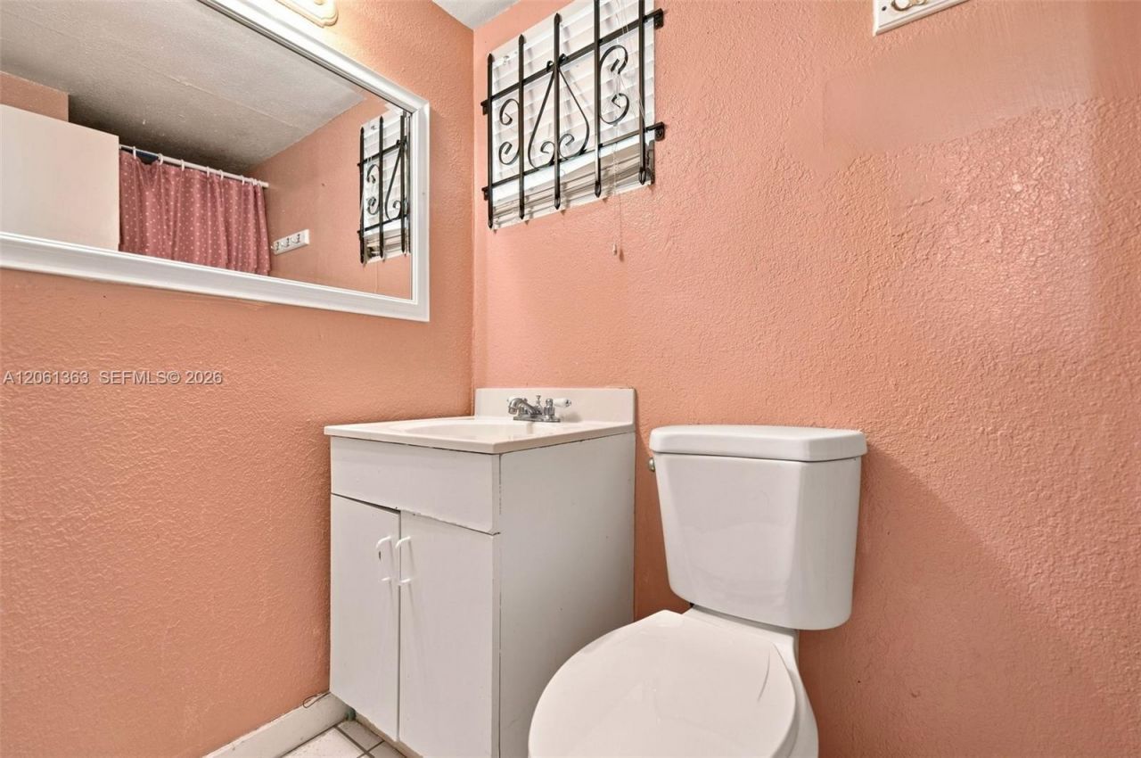 2439 Mayo St, Hollywood, FL 33020 Photo