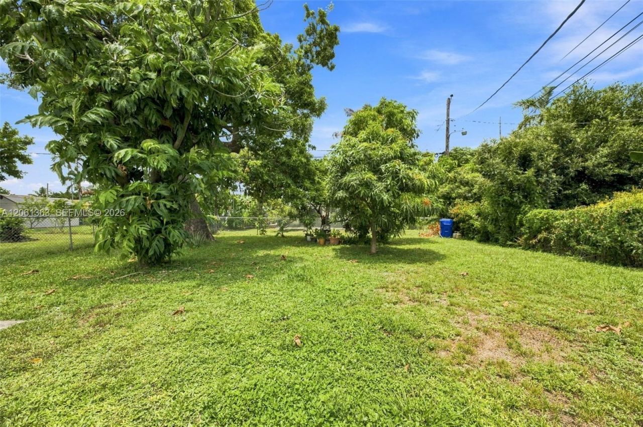 2439 Mayo St, Hollywood, FL 33020 Photo