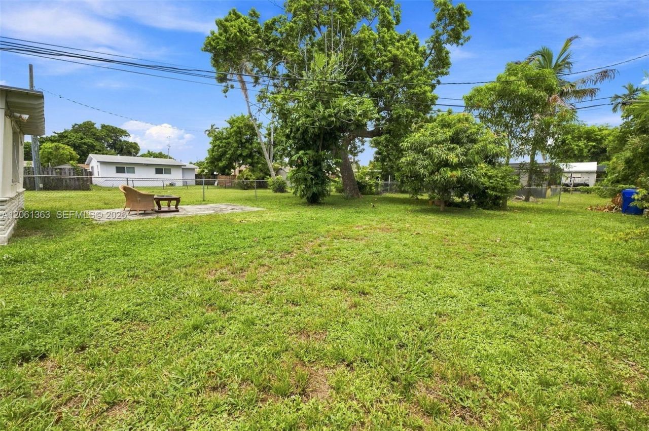 2439 Mayo St, Hollywood, FL 33020 Photo
