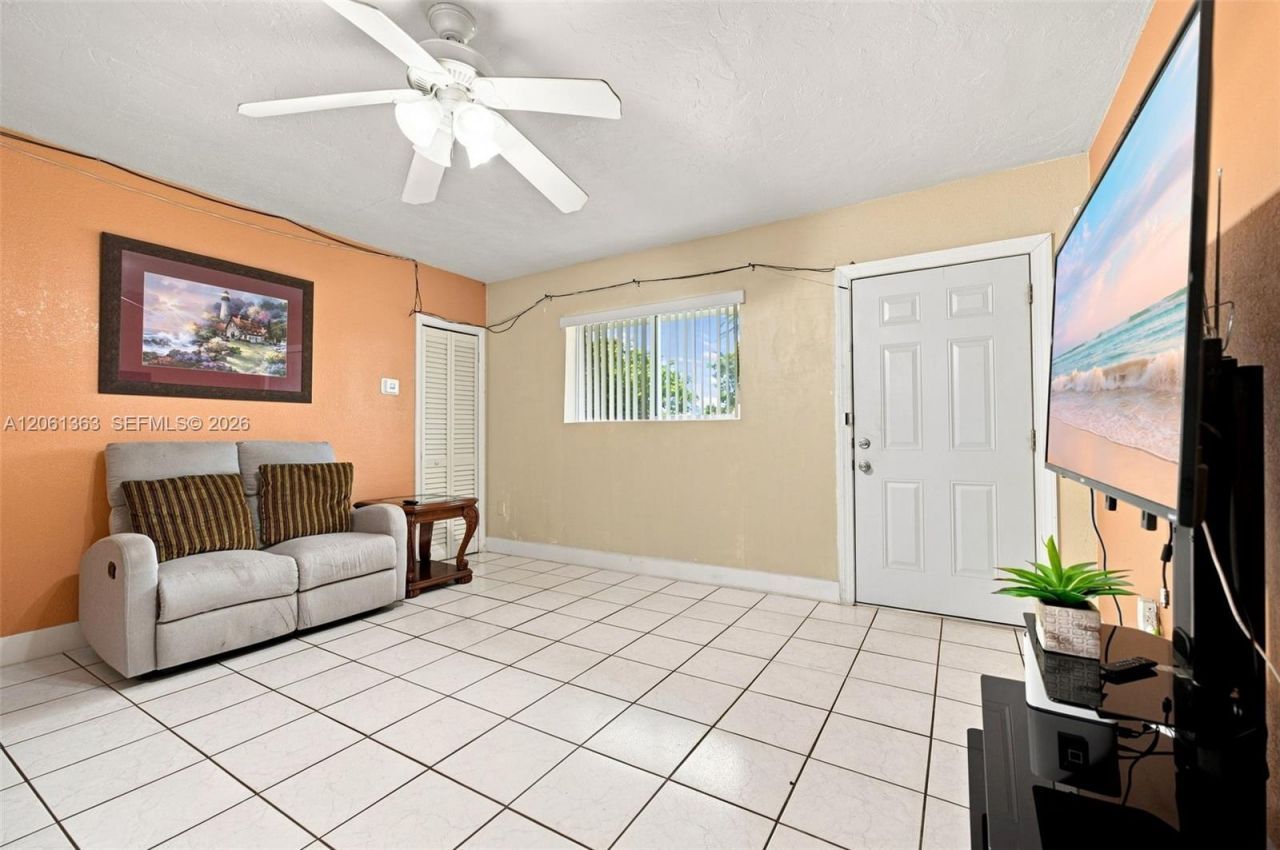 2439 Mayo St, Hollywood, FL 33020 Photo