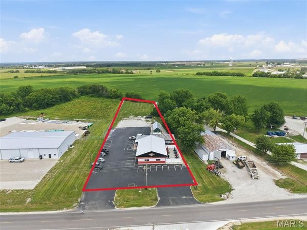 1521 Business Highway 54 , Bowling Green, MO 63334