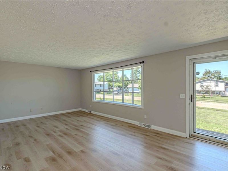 932 Richards Drive, Louisville, OH 44641 Photo 19