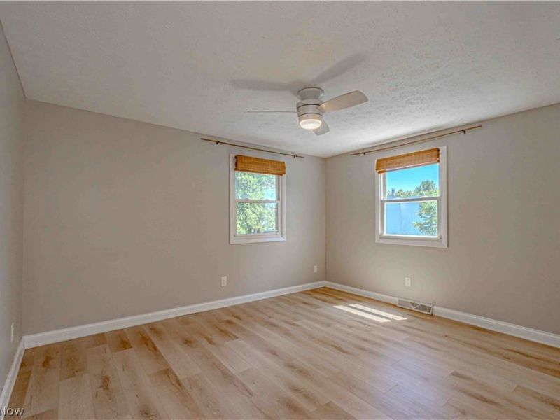 932 Richards Drive, Louisville, OH 44641 Photo 21