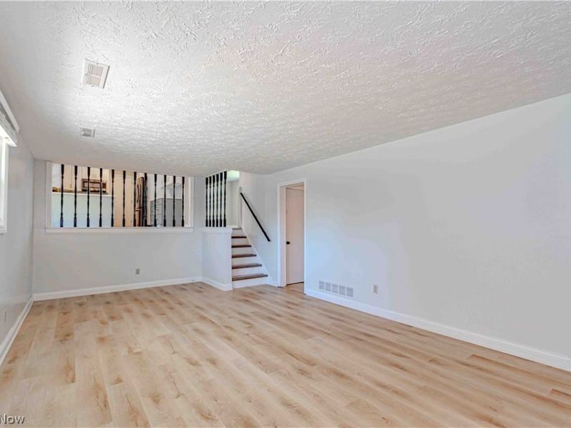 932 Richards Drive, Louisville, OH 44641 Photo 24