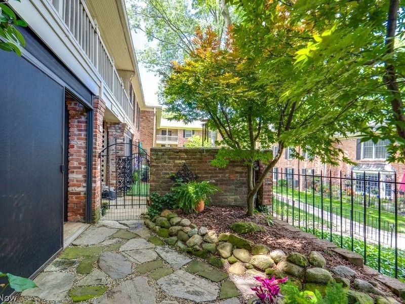 1265 Wednesbury Circle, Unit 3A, Akron, OH 44313 Photo 7
