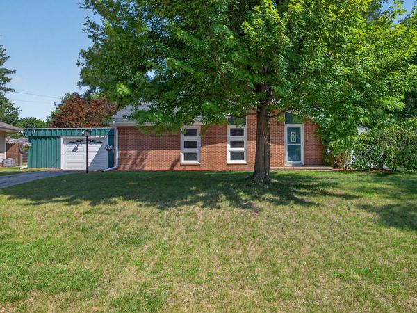 5486 Sherwood Drive, Jackson, MI 49201