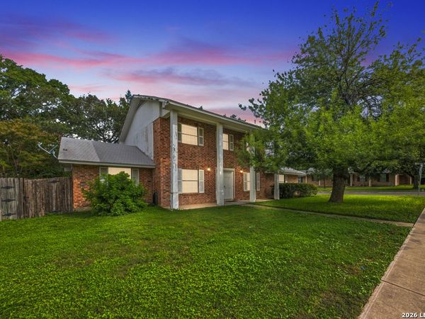 5827 GRASS HILL DR, Leon Valley, TX 78238