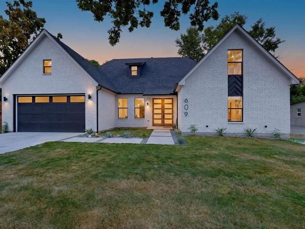 609 E Grove Street, Kaufman, TX 75142