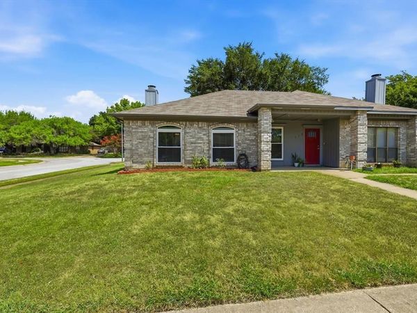 114 Glade Shadow Drive, Euless, TX 76039