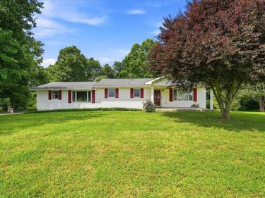 314 J D Bugg Road, Fredonia, KY 42411