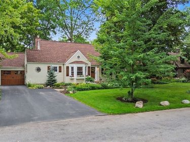 38 Lombardy Lane, Hamburg, NY 14075