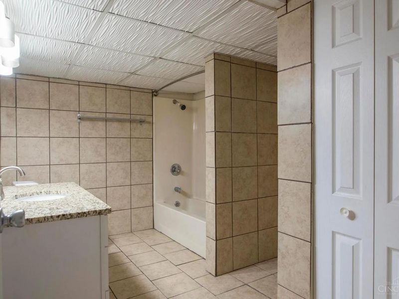 1735 Sutton Avenue, Cincinnati, OH 45230 Photo 46