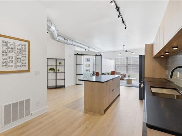 400 E Locust Street, Unit 301, Des Moines, IA 50309