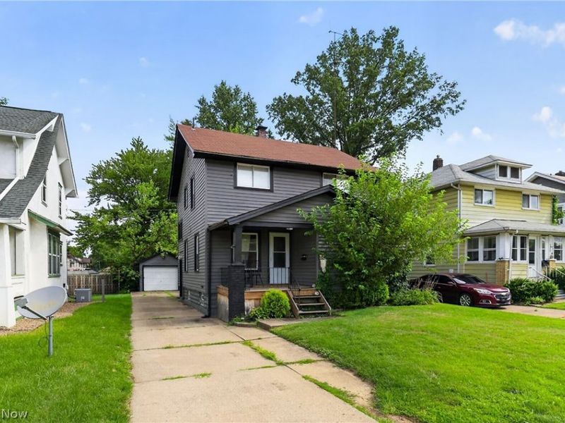 1529 Longfellow Court NE, Warren, OH 44483 Photo 2