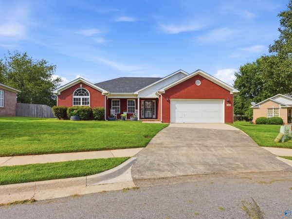 2503 Amberwood Circle, Huntsville, AL 35810