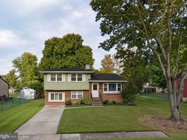 6 HEARNE DRIVE, BARRINGTON, NJ 08007