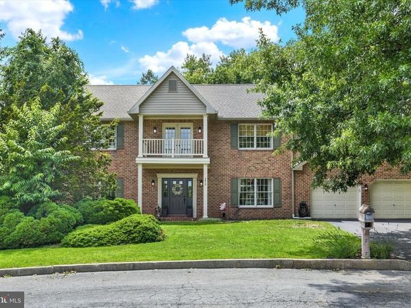 2418 HIGHLAND CIRCLE, HARRISBURG, PA 17112