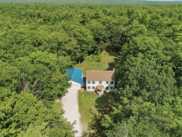 81 Stevens Hill Road, Nottingham, NH 03290