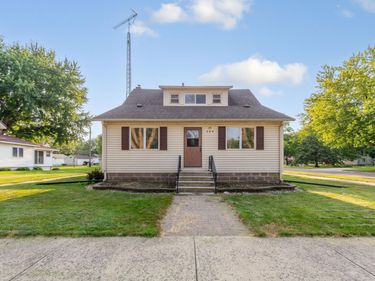 200 First Avenue SE, Mapleton, MN 56065