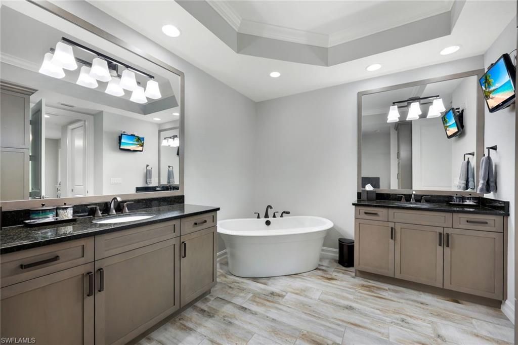 7801 Hawthorne Dr, Unit 2701, Naples, FL 34113 Photo
