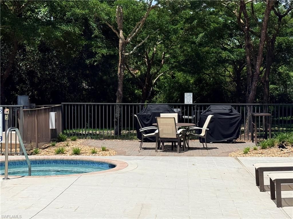 7801 Hawthorne Dr, Unit 2701, Naples, FL 34113 Photo