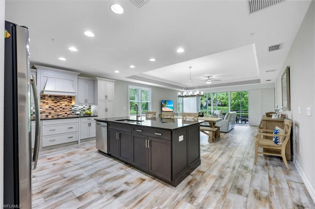 7801 Hawthorne Dr, Unit 2701, Naples, FL 34113 Photo