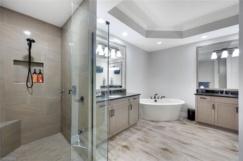 7801 Hawthorne Dr, Unit 2701, Naples, FL 34113 Photo