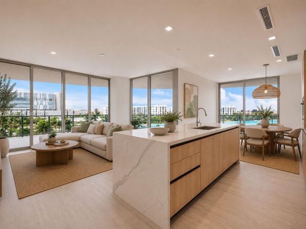 2411 Laguna Circle , Unit 306, Miami, FL 33181