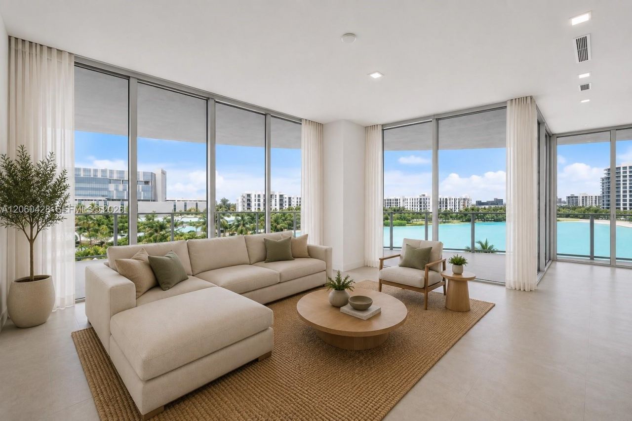 2411 Laguna Circle , Unit 306, Miami, FL 33181 Photo