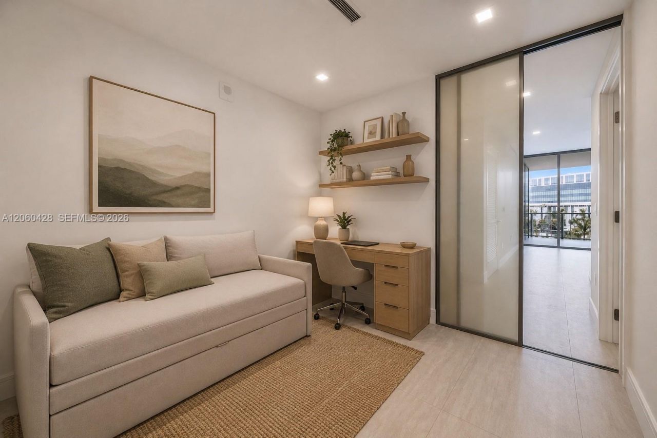 2411 Laguna Circle , Unit 306, Miami, FL 33181 Photo