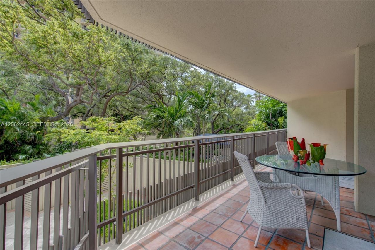 2901 S Bayshore Dr, Unit 2G, Miami, FL 33133 Photo