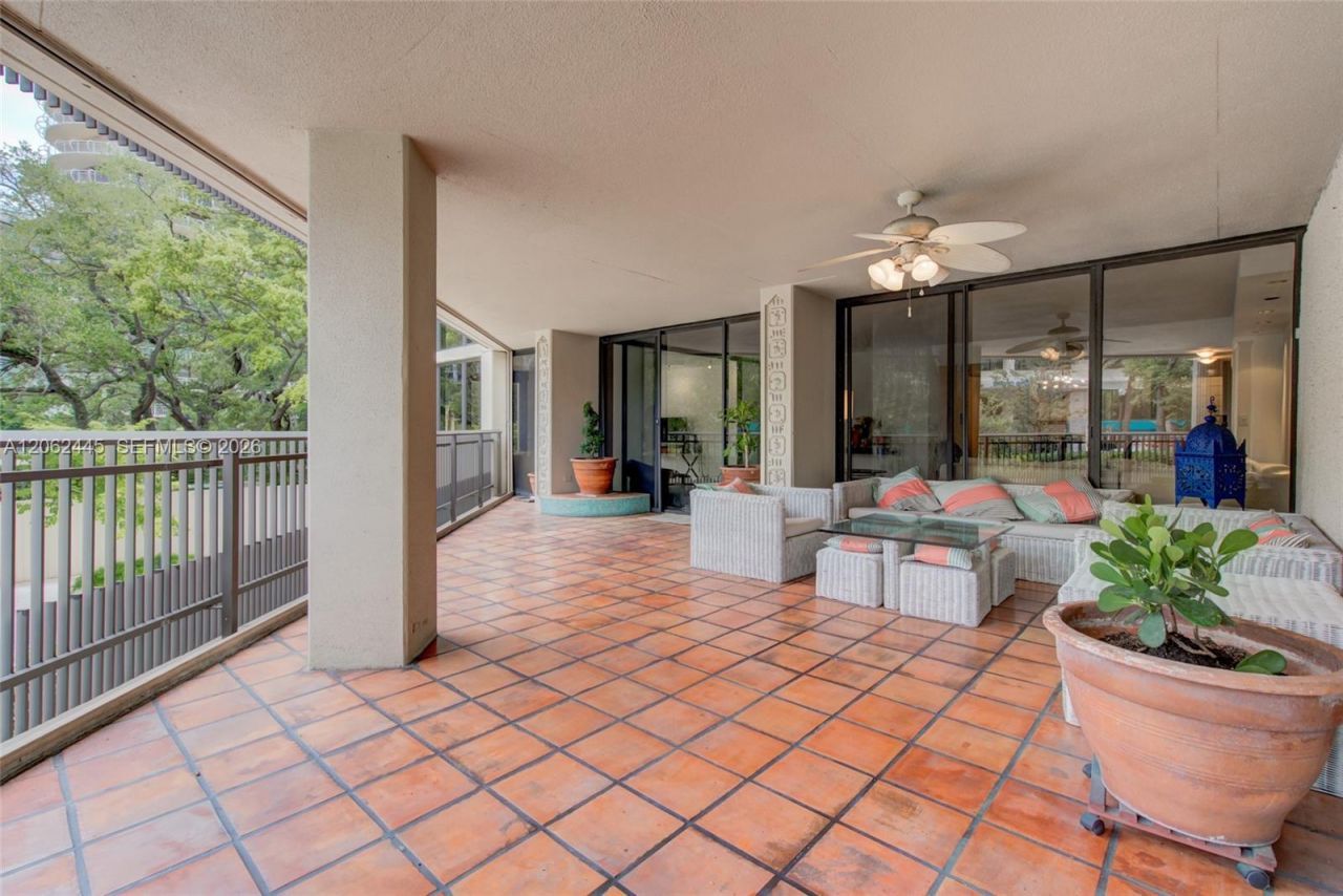 2901 S Bayshore Dr, Unit 2G, Miami, FL 33133 Photo