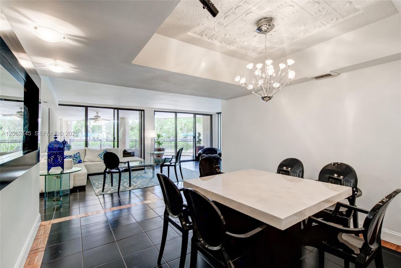 2901 S Bayshore Dr, Unit 2G, Miami, FL 33133 Photo