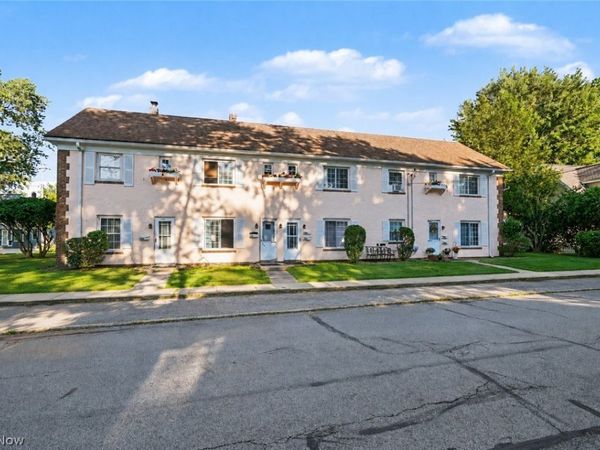 4387 Center Street , Willoughby, OH 44094