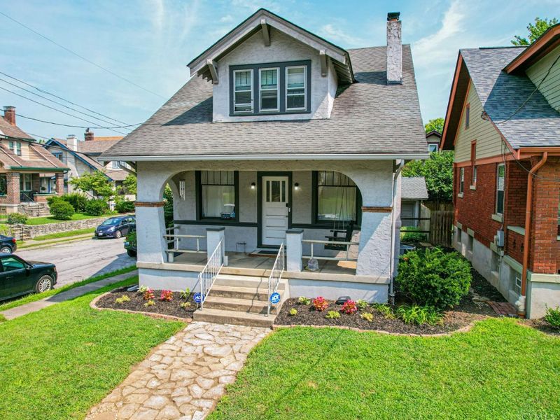 644 Clemmer Avenue, Cincinnati, OH 45219 Photo 2