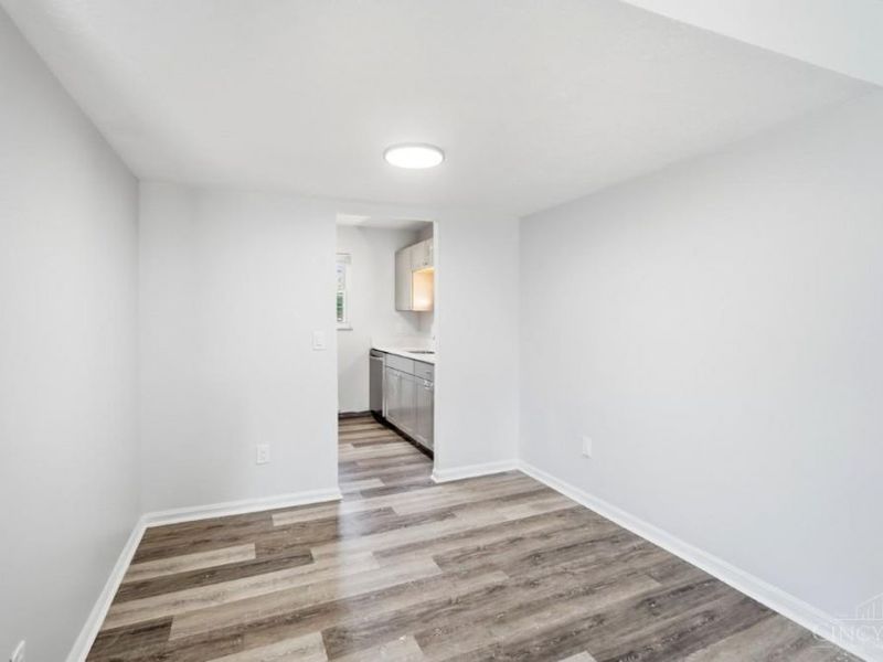 3452 Amberway Court, Cincinnati, OH 45251 Photo 12