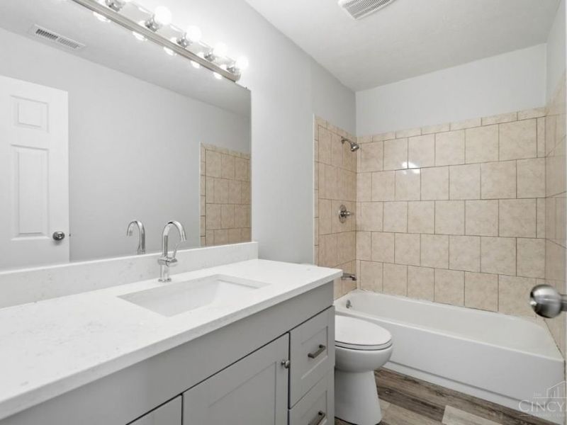 3452 Amberway Court, Cincinnati, OH 45251 Photo 28