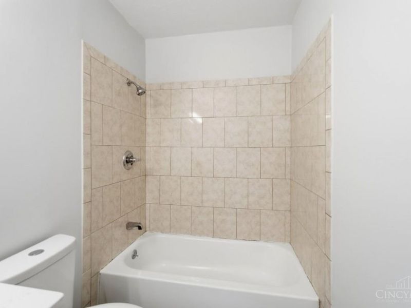 3452 Amberway Court, Cincinnati, OH 45251 Photo 29