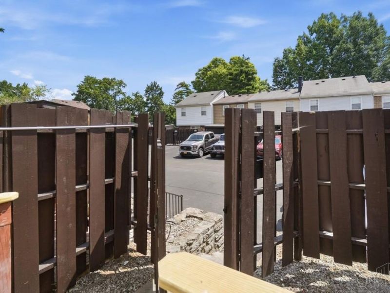 3452 Amberway Court, Cincinnati, OH 45251 Photo 39