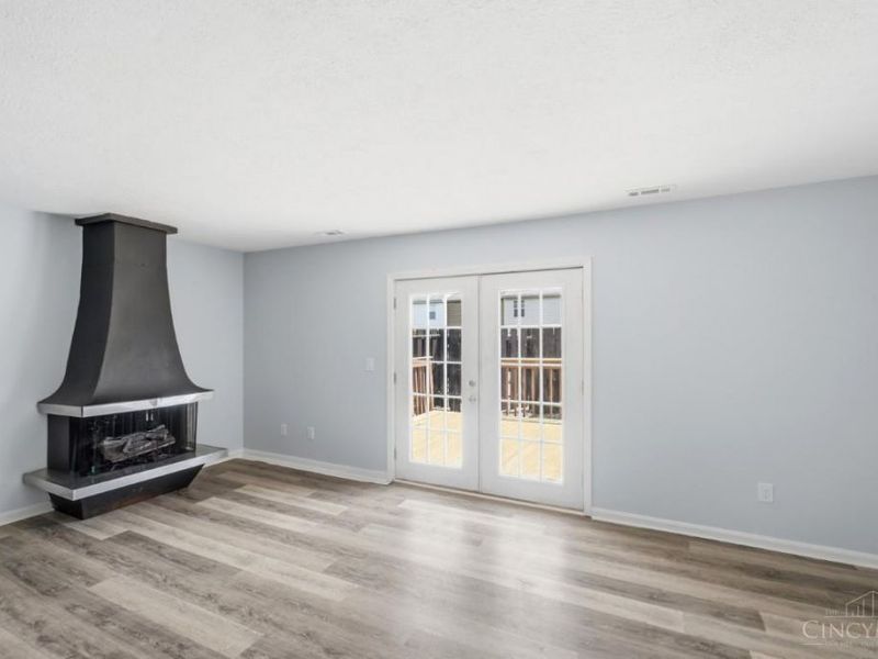 3452 Amberway Court, Cincinnati, OH 45251 Photo 7