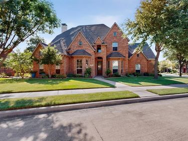 20 Glistening Pond Drive, Frisco, TX 75034