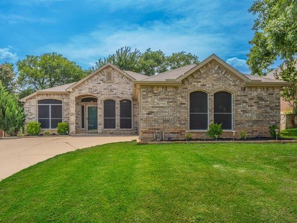 7105 Stephanie Court, North Richland Hills, TX 76182