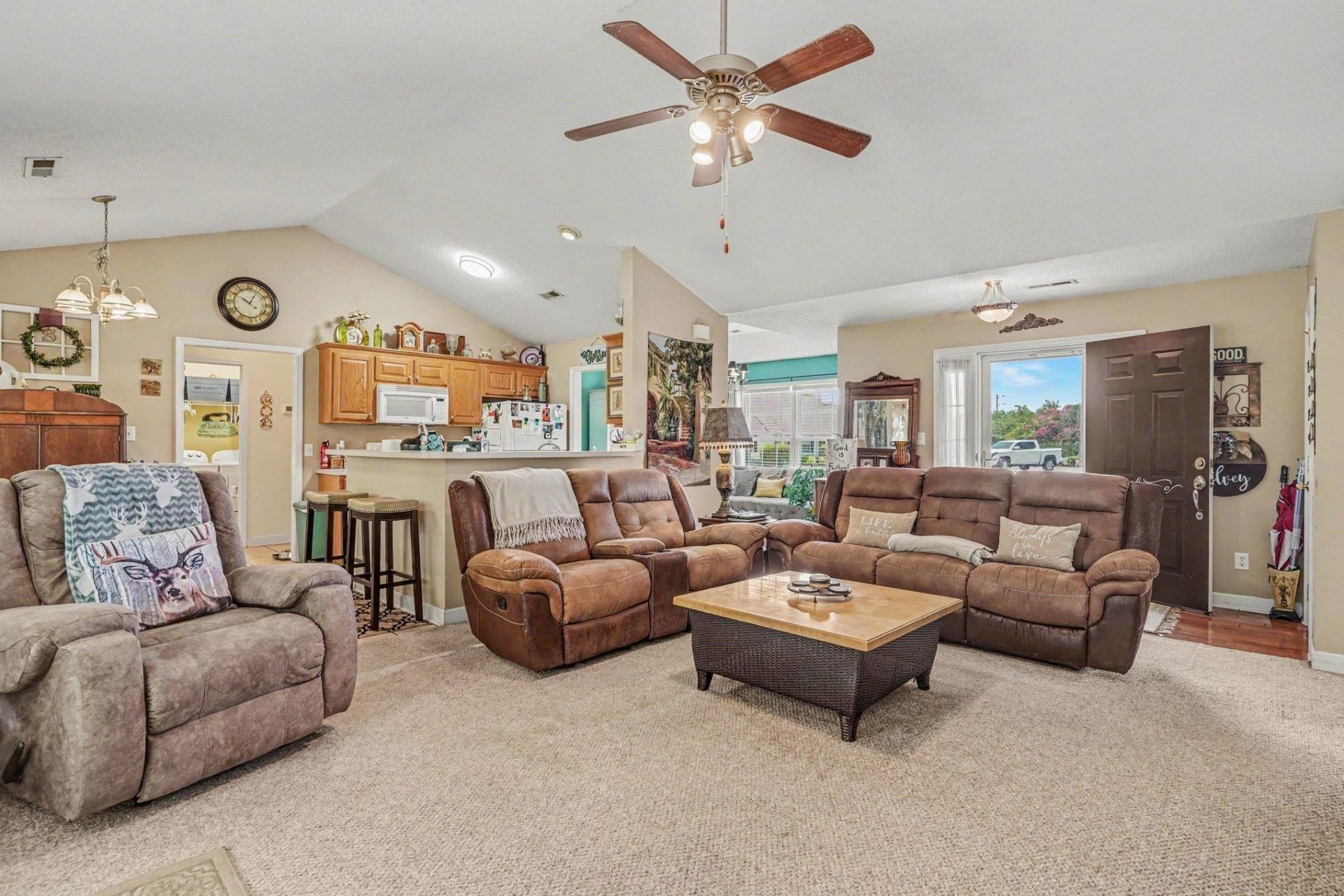 321 Corinne Ln.  Photo 7